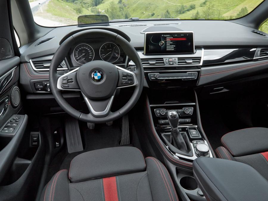  BMW 218d Active Tourer 2014 года  (фото 21 из 30)